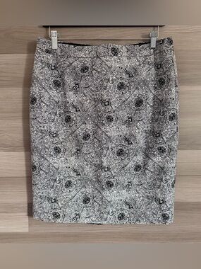 Liz Claiborne Black and White Paisley Floral Pencil Skirt Size 8